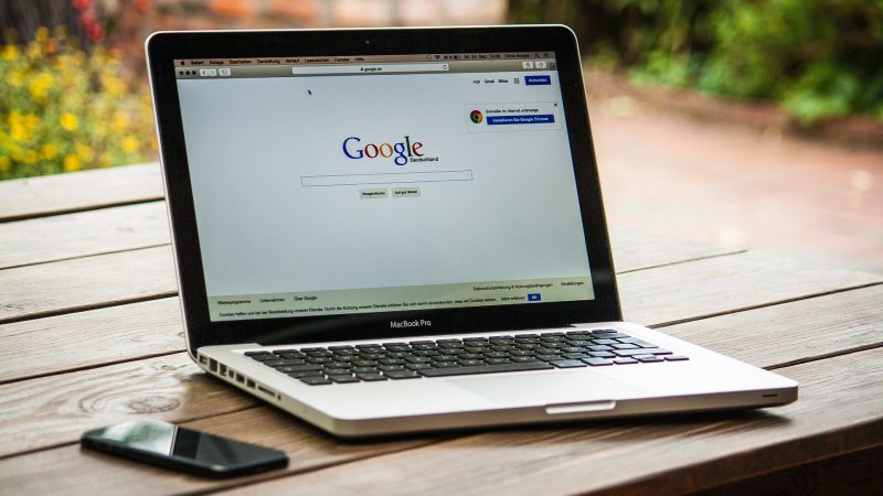 Zaślepka na kamerę w laptopie